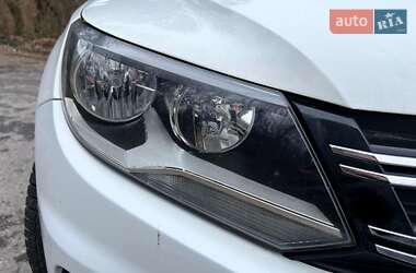 Внедорожник / Кроссовер Volkswagen Tiguan 2015 в 