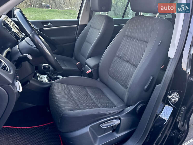 Позашляховик / Кросовер Volkswagen Tiguan 2013 в Києві