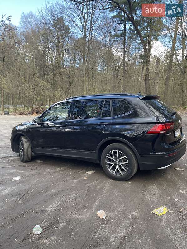 Внедорожник / Кроссовер Volkswagen Tiguan 2021 в Львове