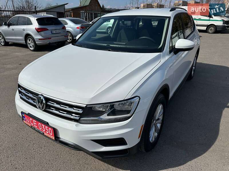 Позашляховик / Кросовер Volkswagen Tiguan 2017 в 