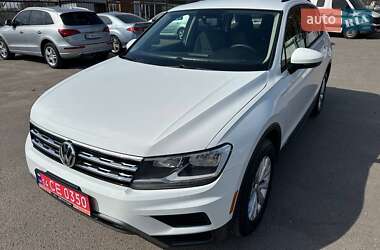 Позашляховик / Кросовер Volkswagen Tiguan 2017 в 