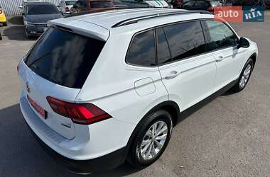 Позашляховик / Кросовер Volkswagen Tiguan 2017 в 