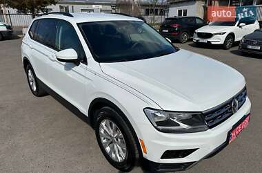 Позашляховик / Кросовер Volkswagen Tiguan 2017 в 
