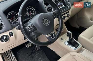 Внедорожник / Кроссовер Volkswagen Tiguan 2015 в 