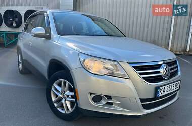 Внедорожник / Кроссовер Volkswagen Tiguan 2010 в Киеве
