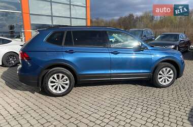 Позашляховик / Кросовер Volkswagen Tiguan 2018 в 