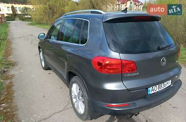 Внедорожник / Кроссовер Volkswagen Tiguan 2013 в 