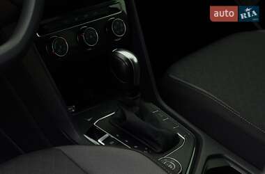 Внедорожник / Кроссовер Volkswagen Tiguan 2019 в 