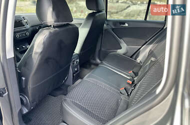 Внедорожник / Кроссовер Volkswagen Tiguan 2011 в 