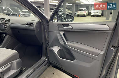Позашляховик / Кросовер Volkswagen Tiguan 2021 в 