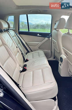 Внедорожник / Кроссовер Volkswagen Tiguan 2011 в 