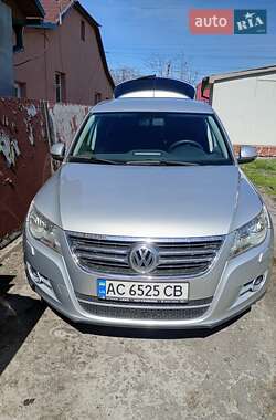 Внедорожник / Кроссовер Volkswagen Tiguan 2010 в 