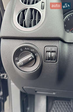 Внедорожник / Кроссовер Volkswagen Tiguan 2010 в 