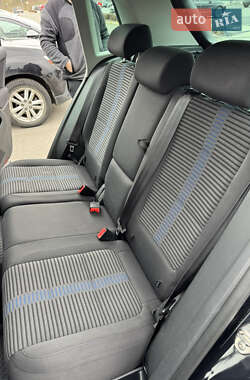 Внедорожник / Кроссовер Volkswagen Tiguan 2010 в 