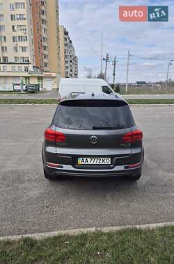 Внедорожник / Кроссовер Volkswagen Tiguan 2012 в 