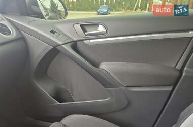 Внедорожник / Кроссовер Volkswagen Tiguan 2012 в 