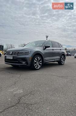 Внедорожник / Кроссовер Volkswagen Tiguan 2020 в 