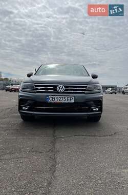 Внедорожник / Кроссовер Volkswagen Tiguan 2020 в 
