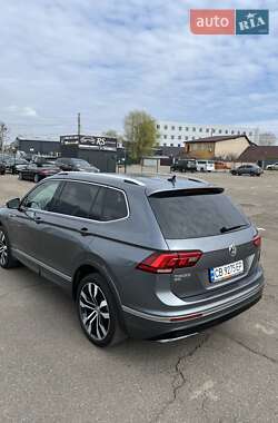 Внедорожник / Кроссовер Volkswagen Tiguan 2020 в 