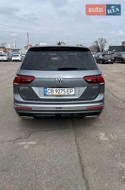 Внедорожник / Кроссовер Volkswagen Tiguan 2020 в 
