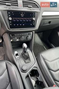 Внедорожник / Кроссовер Volkswagen Tiguan 2020 в 