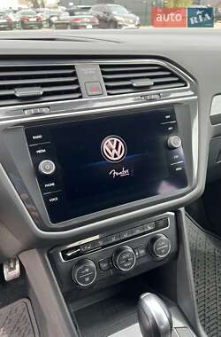 Внедорожник / Кроссовер Volkswagen Tiguan 2020 в 