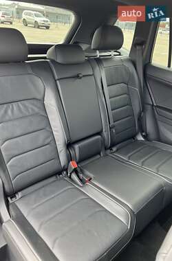Внедорожник / Кроссовер Volkswagen Tiguan 2020 в 