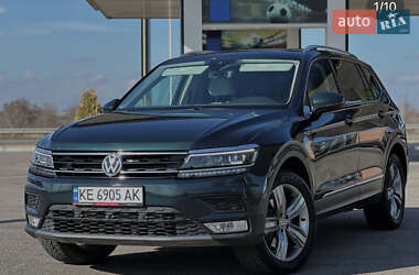 Внедорожник / Кроссовер Volkswagen Tiguan 2018 в 