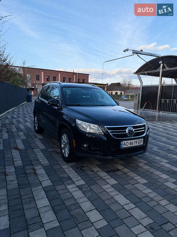 Позашляховик / Кросовер Volkswagen Tiguan 2008 в 