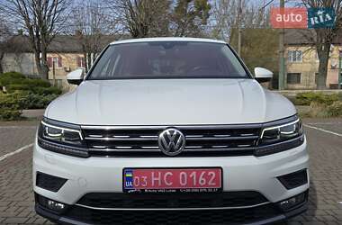 Внедорожник / Кроссовер Volkswagen Tiguan 2018 в 