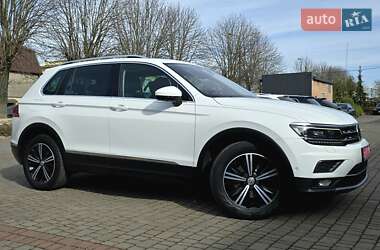 Внедорожник / Кроссовер Volkswagen Tiguan 2018 в 