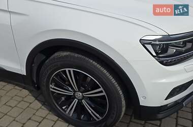 Внедорожник / Кроссовер Volkswagen Tiguan 2018 в 