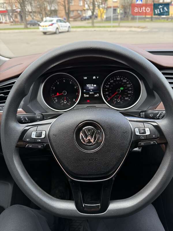 Позашляховик / Кросовер Volkswagen Tiguan 2017 в Черкасах