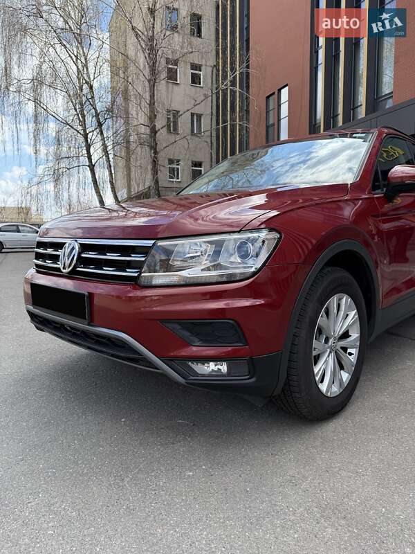 Позашляховик / Кросовер Volkswagen Tiguan 2017 в Черкасах