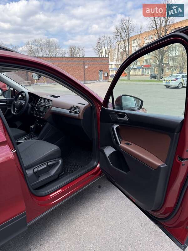 Позашляховик / Кросовер Volkswagen Tiguan 2017 в Черкасах