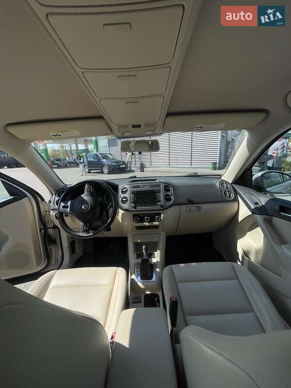 Внедорожник / Кроссовер Volkswagen Tiguan 2011 в Новомосковске фото 7 Внедорожник / Кроссовер Volkswagen Tiguan 2011 в Новомосковске