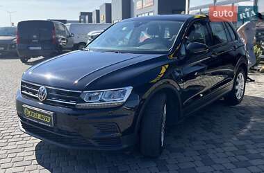 Внедорожник / Кроссовер Volkswagen Tiguan 2018 в 