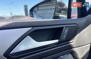 Внедорожник / Кроссовер Volkswagen Tiguan 2018 в 
