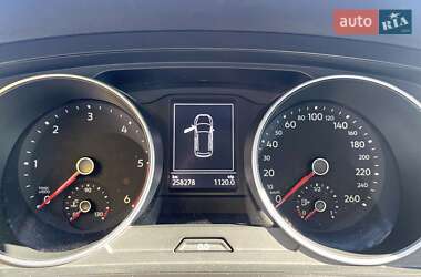 Внедорожник / Кроссовер Volkswagen Tiguan 2018 в 