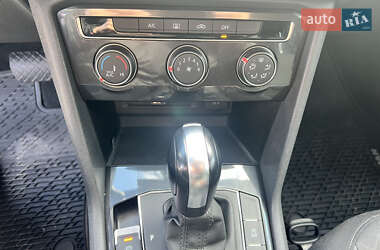 Внедорожник / Кроссовер Volkswagen Tiguan 2019 в 