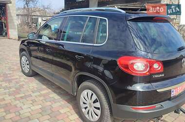 Позашляховик / Кросовер Volkswagen Tiguan 2008 в 