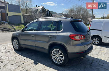 Позашляховик / Кросовер Volkswagen Tiguan 2010 в 