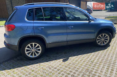 Позашляховик / Кросовер Volkswagen Tiguan 2012 в 