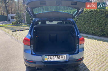 Позашляховик / Кросовер Volkswagen Tiguan 2012 в 