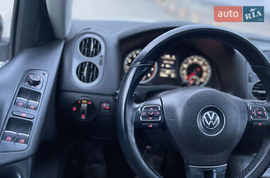 Внедорожник / Кроссовер Volkswagen Tiguan 2016 в 