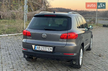 Позашляховик / Кросовер Volkswagen Tiguan 2012 в 