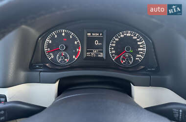 Позашляховик / Кросовер Volkswagen Tiguan 2012 в 