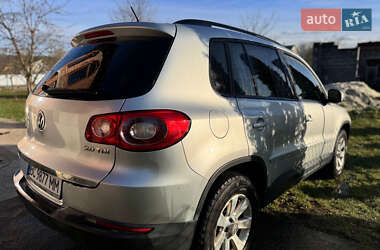 Позашляховик / Кросовер Volkswagen Tiguan 2008 в 