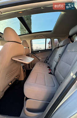 Позашляховик / Кросовер Volkswagen Tiguan 2008 в 