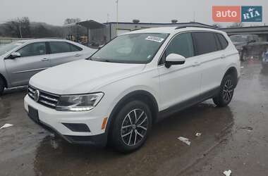 Позашляховик / Кросовер Volkswagen Tiguan 2021 в 